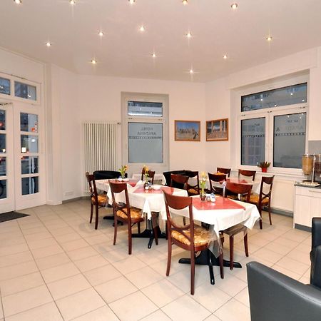 Hotel Apadana Frankfurt Francoforte sul Meno Esterno foto