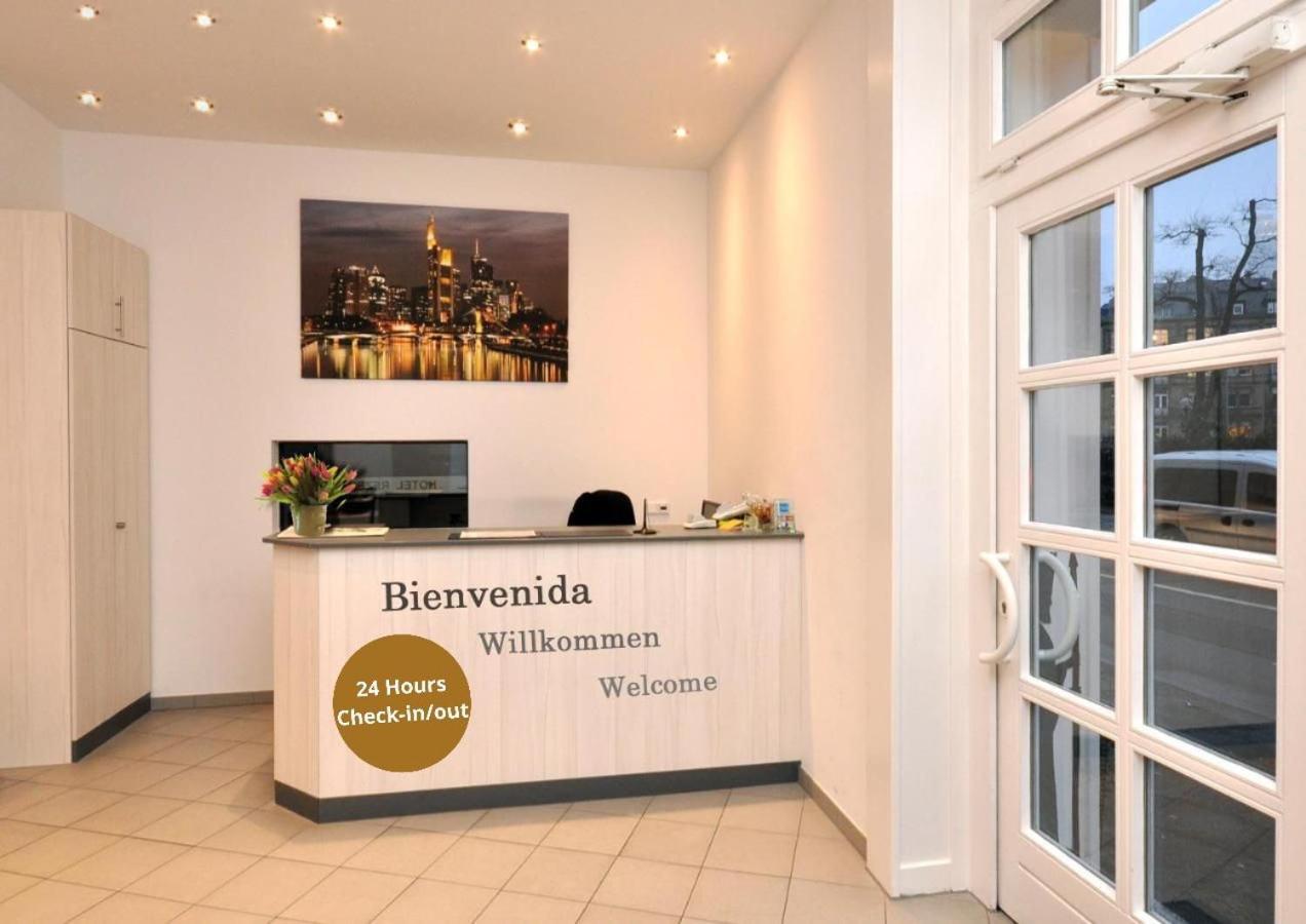 Hotel Apadana Frankfurt Francoforte sul Meno Esterno foto