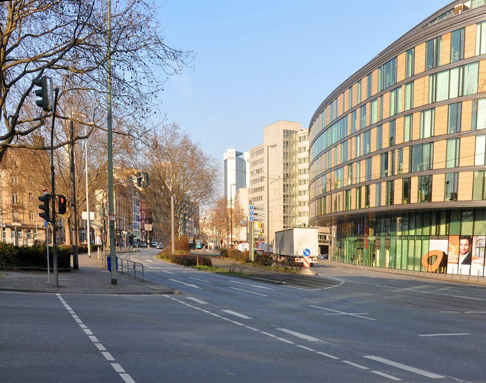 Hotel Apadana Frankfurt Francoforte sul Meno Esterno foto